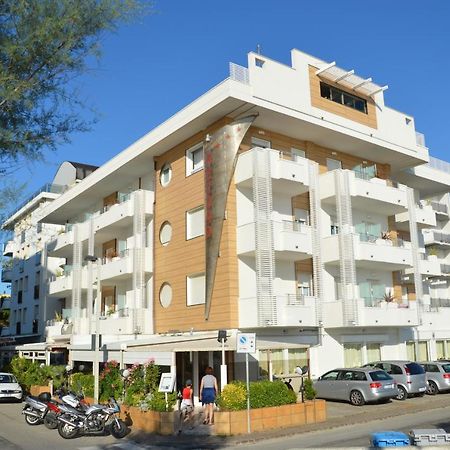 Hotel Record Riccione Exterior photo
